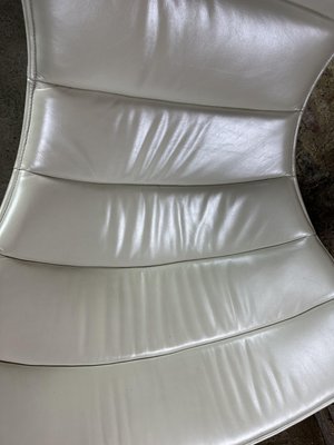 Shell Armchair in Pearly White Imitation Leather, 1980s-RWZ-2028264