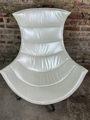 Shell Armchair in Pearly White Imitation Leather, 1980s-RWZ-2028264