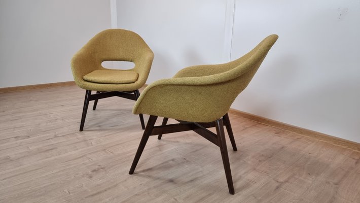 Shell Armchairs by Miroslav Navratil, Set of 2-QJA-1083202