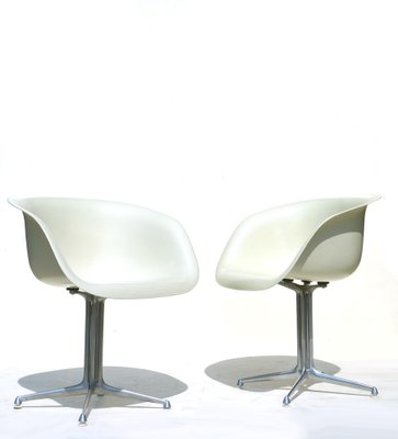 Shell Chairs by Charles & Ray Eames for Herman Miller, 1960s, Set of 2-KGD-255647