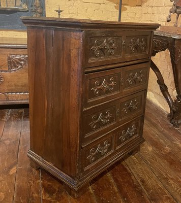 Small 17th Century Italian Walnut Chest of Drawers-HPU-1702529