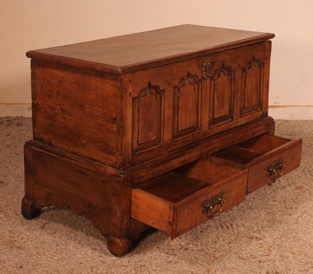 Small 18th Century English Chest in Oak-HPU-1057005