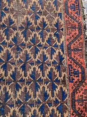 Small Antique Distressed Baluch Rug-YMM-1155445