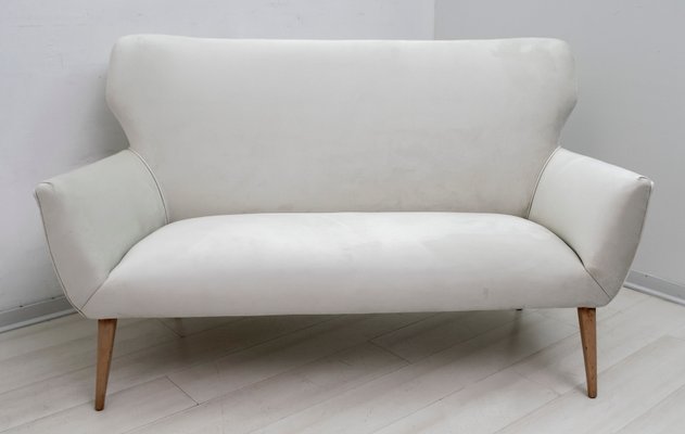 Small Italian Gio Ponti Style Velvet Sofa, 1950s-FER-859573