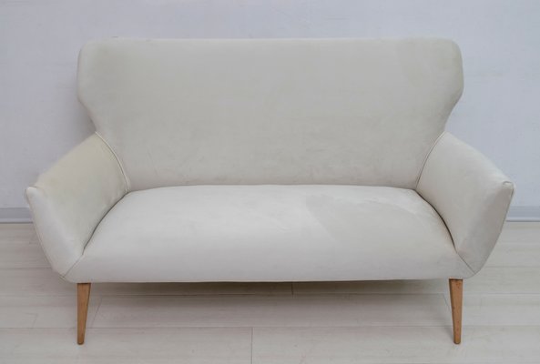 Small Italian Gio Ponti Style Velvet Sofa, 1950s-FER-859573