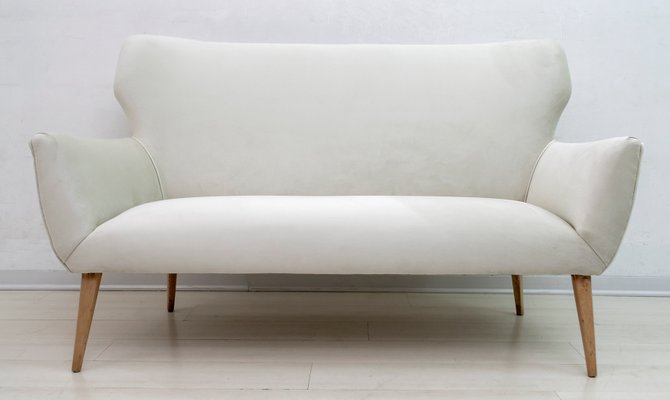 Small Italian Gio Ponti Style Velvet Sofa, 1950s-FER-859573