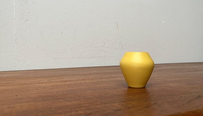 Small Mid-Century Minimalist German Studio Pottery in Yellow Vase from Bückeburg Keramik, 1960s-UAH-1760242