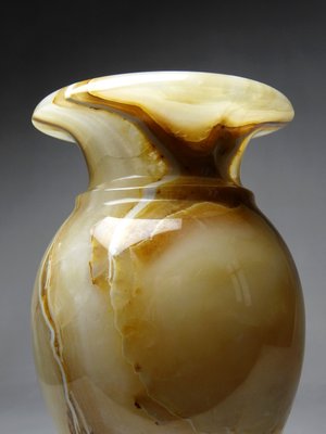 Small Vintage Italian Baluster Vase in Honey Onyx, 1960s-GRD-2021842