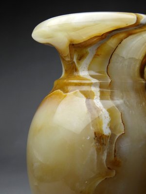 Small Vintage Italian Baluster Vase in Honey Onyx, 1960s-GRD-2021842