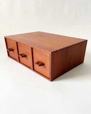 Small Wall Mounted Chest of Drawers by Östen Kristiansson for Luxus, 1960s-SFW-1777069