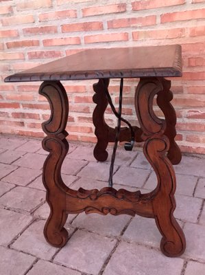 Spanish Side Table in Chestnut with Carved Lyre Legs, 18th-Century-NOU-828497