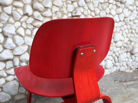 Stained Red LCW Lounge Chair by Charles & Ray Eames for Herman Miller / Evans Products Company, 1948-ZM-1074254