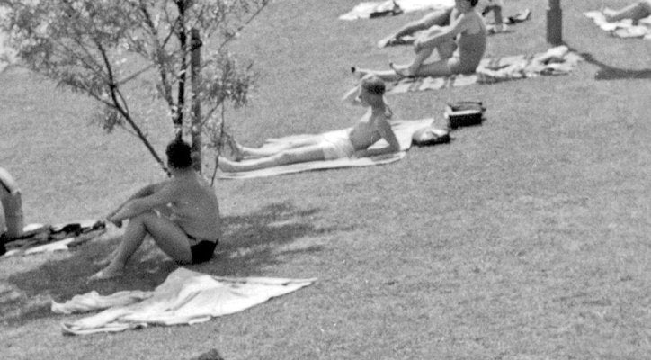 Sunbathers on the Shore of Max Eyth Lake, Stuttgart Germany, 1935-DYV-988147