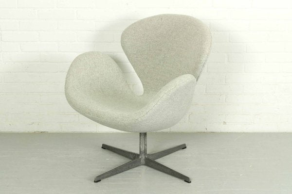 Swan Chair by Arne Jacobsen for Fritz Hansen, 1960s-ZA-1259797