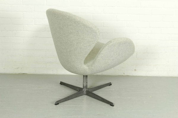 Swan Chair by Arne Jacobsen for Fritz Hansen, 1960s-ZA-1259797