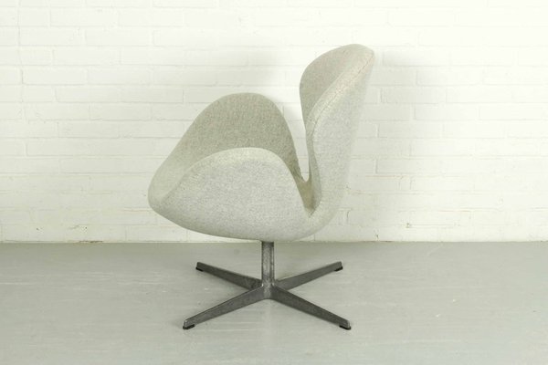 Swan Chair by Arne Jacobsen for Fritz Hansen, 1960s-ZA-1259797