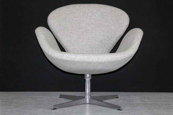 Swan Chair by Arne Jacobsen for Fritz Hansen, 1960s-ZA-1259797