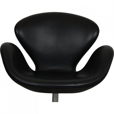 Swan Chair in Black Aura Leather by Arne Jacobsen, 2000s-MTD-2017019