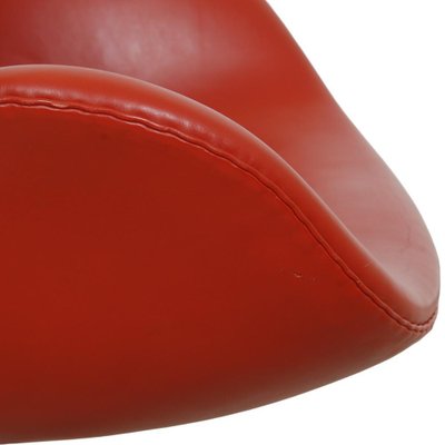 Swan Chair in Original Red Leather by Arne Jacobsen, 2000s-MTD-1769496