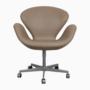 Swan Office Chair in Beige Leather by Arne Jacobsen-MTD-2017018