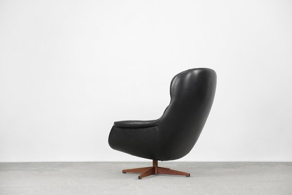 Swedish Modernist Leather Swivel Lounge Chair From Selig Imperial, 1970s-ZAA-1143599