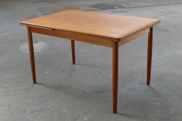 Teak Model 145 Extendable Dining Table by Willy Sigh for Sigh & Søns Møbelfabrik, 1960s-VRE-691946