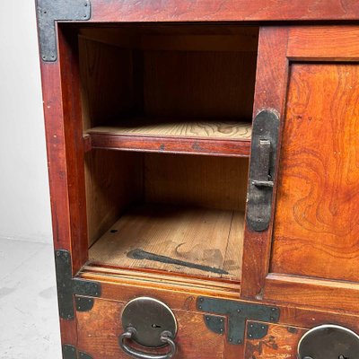 Traditional Tansu Chest of Drawers, Japan, 1920s-DWL-1787529