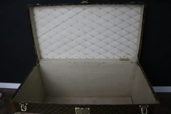 Trunk in Monogram from Louis Vuitton, 1920s-YF-2040231