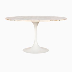 Tulip Marble Stone Dining Table by Eero Saarinen for Knoll Inc. / Knoll International-RQW-2040617