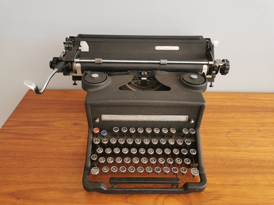 Typewriter from Olivetti, Italy, 1940s-OZE-1700508