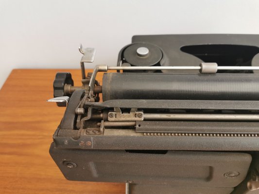 Typewriter from Olivetti, Italy, 1940s-OZE-1700508