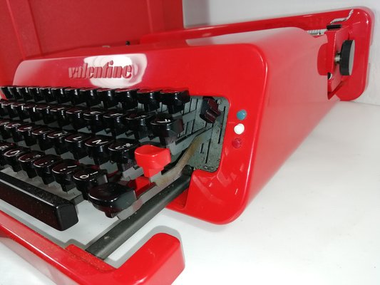 Valentine Red Writing Machine by Ettore Sottsass for Olivetti, 1968-HNE-1385482