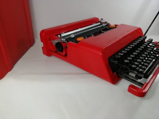 Valentine Red Writing Machine by Ettore Sottsass for Olivetti, 1968-HNE-1385482