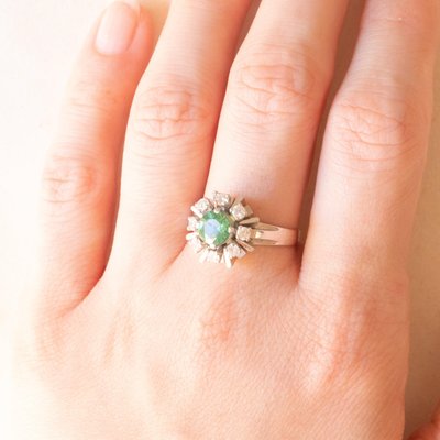 Vintage 14k White Gold Daisy Ring with Green Tourmaline and Brilliant Cut Diamonds, 1970s-PPA-2022344