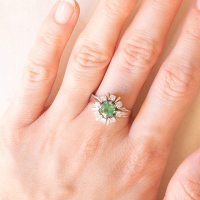 Vintage 14k White Gold Daisy Ring with Green Tourmaline and Brilliant Cut Diamonds, 1970s-PPA-2022344