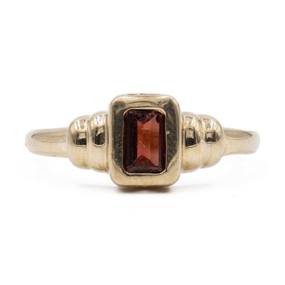 Vintage 9k Yellow Gold Garnet Ring-PPA-2019566