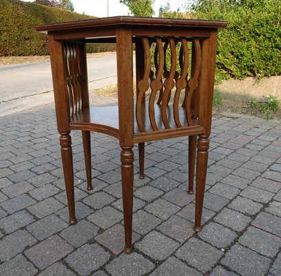 Vintage Art Deco Table in Swirled Walnut, 1930s-AWL-1373726