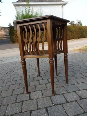 Vintage Art Deco Table in Swirled Walnut, 1930s-AWL-1373726