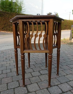 Vintage Art Deco Table in Swirled Walnut, 1930s-AWL-1373726