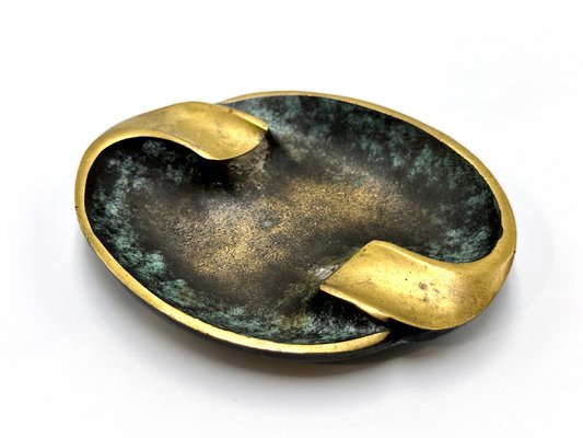 Vintage Austrian Elliptical Brass Ashtray attributed to Franz Hagenauer, 1950s-ZCY-1750456