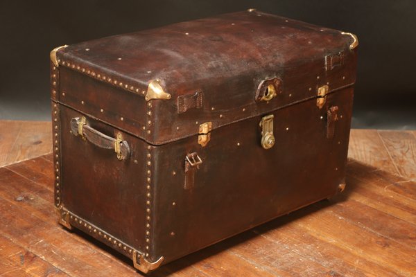 Vintage Curved Leather Trunk-EMZ-1430668