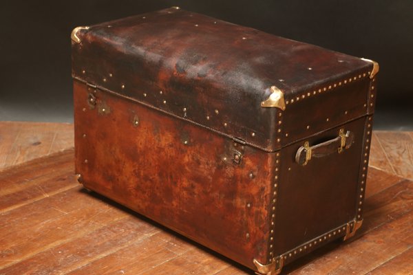 Vintage Curved Leather Trunk-EMZ-1430668