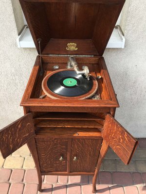 Vintage Gramophone in a Cabinet by Jupiter Mark Bevete, 1920s-WQQ-620014