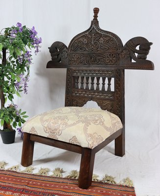 Vintage Hand Carved Cedar Pida Lower Chair, 1970s-UZN-1436197