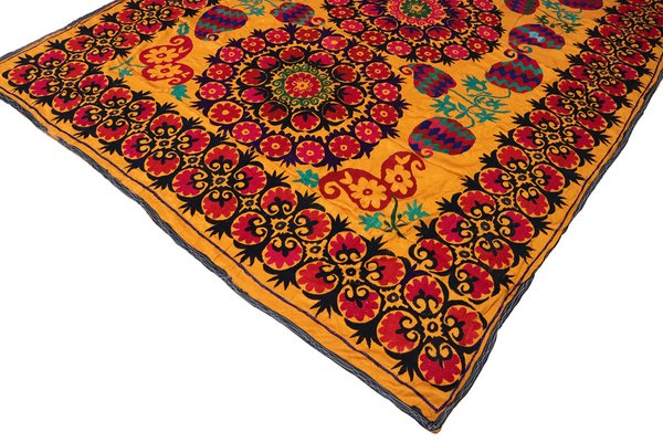 Vintage Hand Embroidered Suzani Wall Hanging, Uzbekistan, 1920s-UZN-1451165