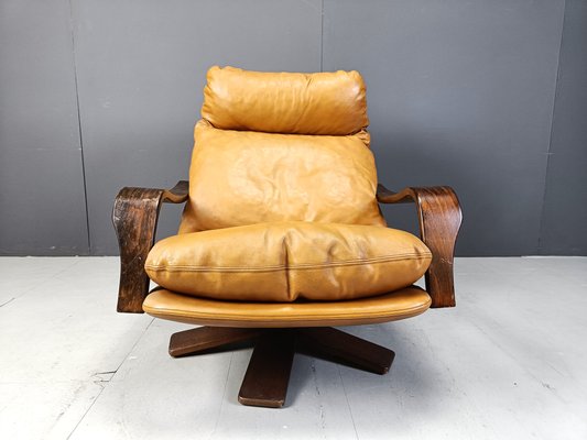 Vintage Leather and Bentwood Armchair, 1970s-IRH-2015880