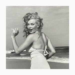 Vintage Marilyn en maillot dos nu by AndrÃ© de Dienes-KHH-595434