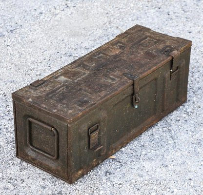 Vintage Metal Military Trunk, 1940s-RAQ-1389096