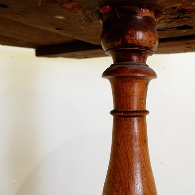 Vintage Round Pedestal Table-NYF-2019002