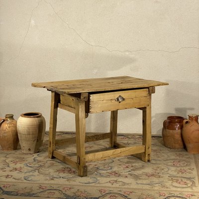 Vintage Rustic Table in Pine-JXY-1768736